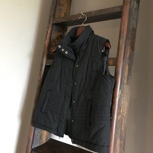 Women’s New York & Co puffer vest - L -Black